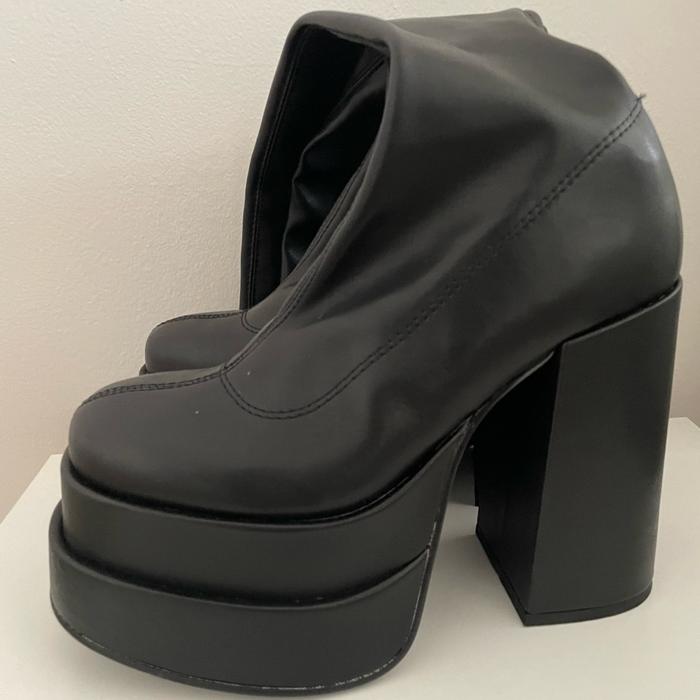 STEVE MADDEN CYPRESS BLACK